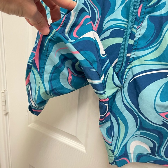 Bucee's Pattern Swim Trunks - Picture 4 of 12